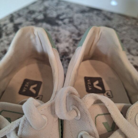 Veja Canvas Sneakers White  size 8 - Picture 5 of 9